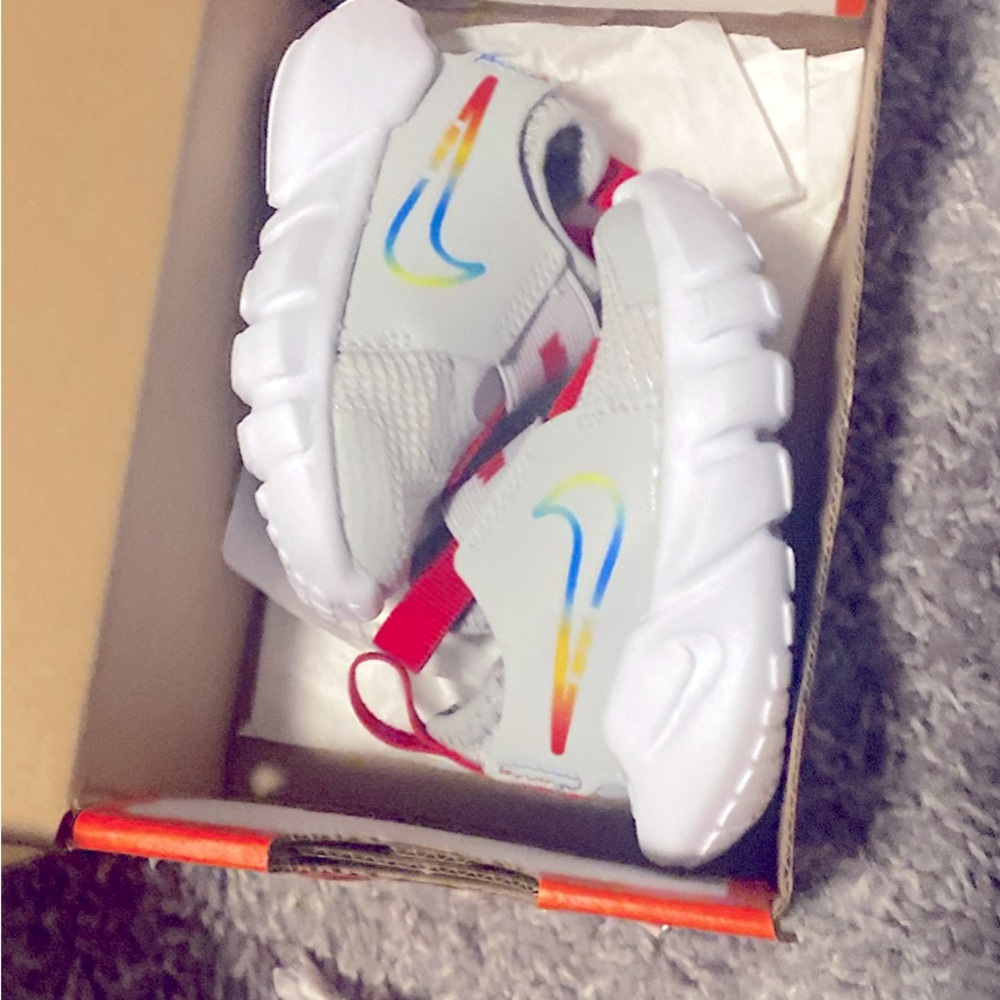 Baby Nike size 2c foam unisex